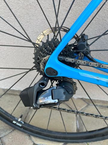 Brugt Canyon Ultimate CF SL 8 Disc eTap 2022 2022 Road & Gravel — billede 3 af 4