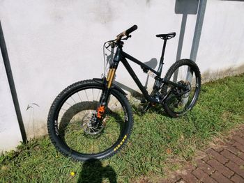 Used Commencal Meta Tr 2022 Unique 2022 Mountainbike, Green — image 3 of 3