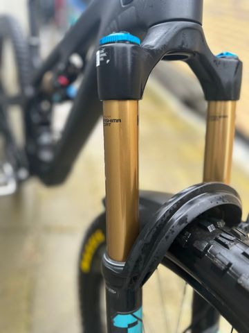 Tweedehands Yeti Sb140 Sram Eagle Transmission X0 2023 Mountainbike — afbeelding 3 van 16