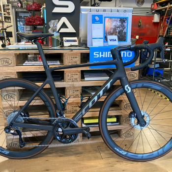 Used Scott Ultimate 2024 Road & Gravel, Black — image 2 of 7