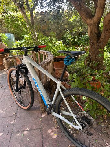Käytetty CUBE Reaction Shimano Deore XT 2021 Mountainbike — kuva 2 / 16