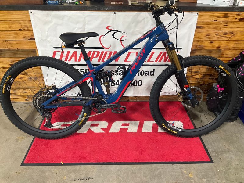 Used Pivot Shuttle SL Pro X01 2022 2022 MTB