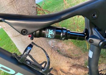 Orbea Oiz Shimano Deore 2022 Mountainbike usato, Nero — immagine 2 di 5