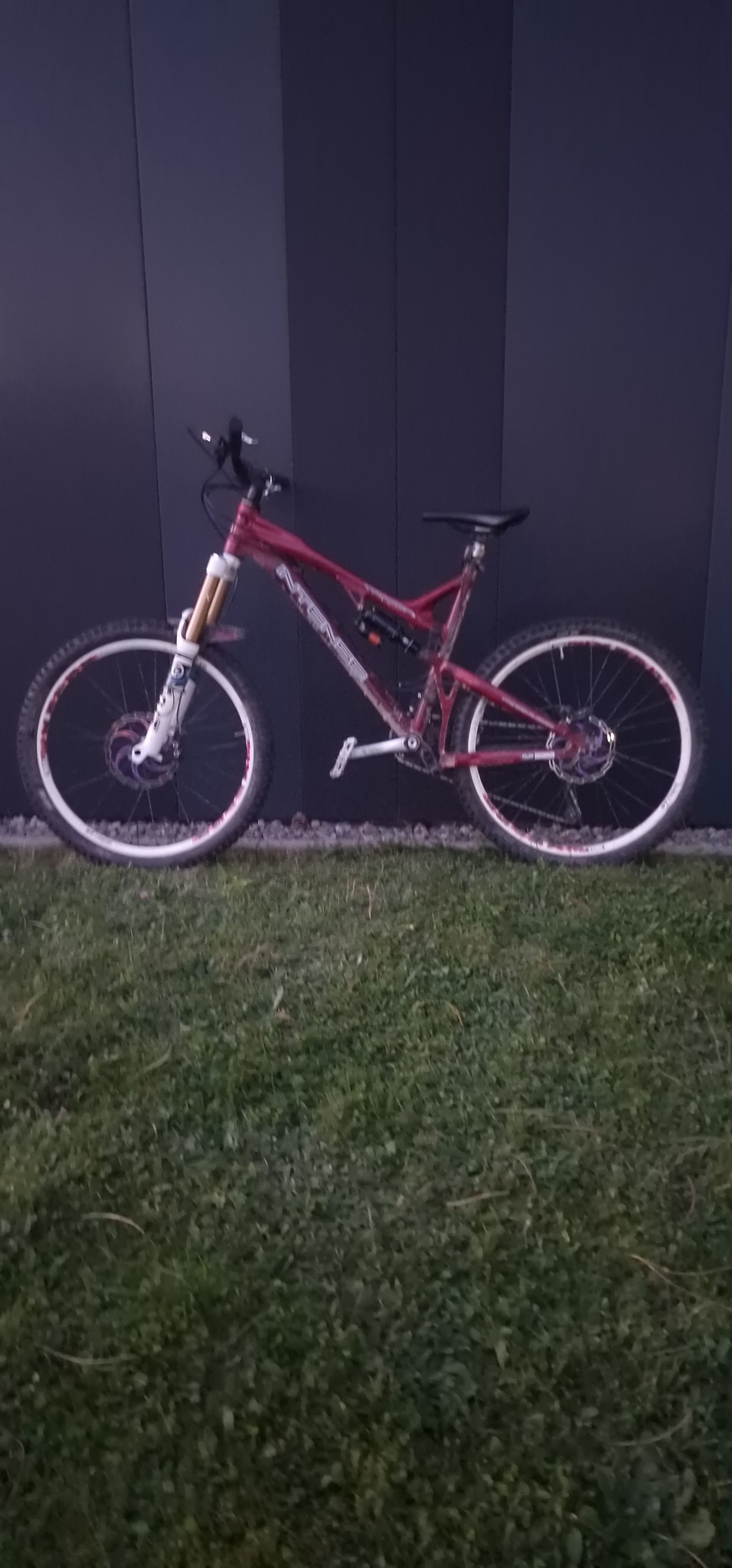 INTENSE インテンストレーサーVP