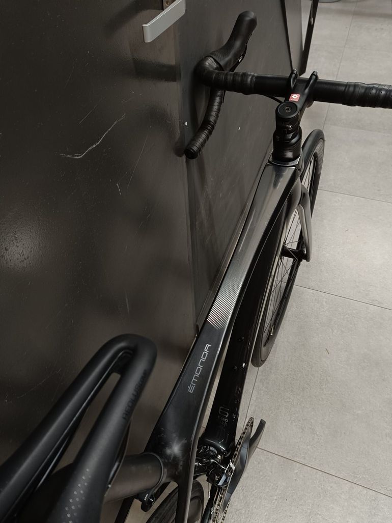 Used Trek Émonda SL 6 Disc Pro 2022 2022 Road & Gravel — image 5 of 6