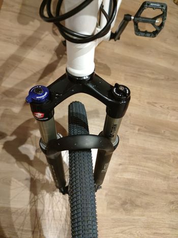 Used Specialized DIRT BIKE 24 2014 Mountainbike — image 11 of 14