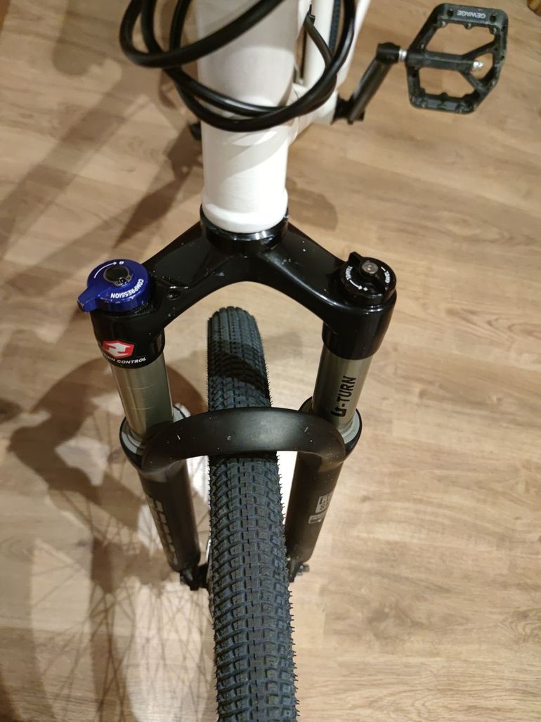Used Specialized DIRT BIKE 24 2014 Mountainbike — image 11 of 14