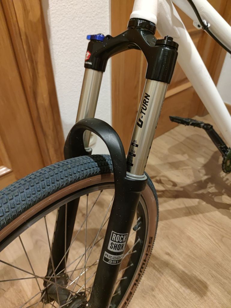 Used Specialized DIRT BIKE 24 2014 Mountainbike — image 8 of 14