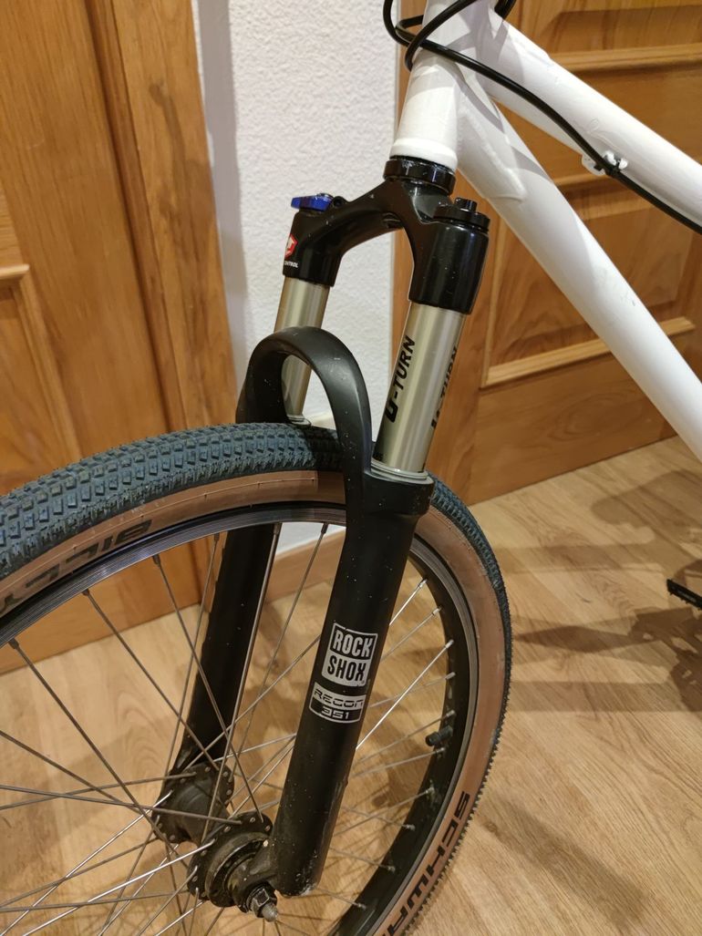 Used Specialized DIRT BIKE 24 2014 Mountainbike — image 13 of 14