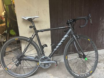 Brugt Canyon Ultimate CF SLX 9.0 2018 2018 Road & Gravel