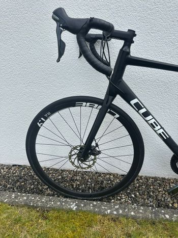 Gebrauchtes CUBE ATTAIN RACE 2021 2021 Road & Gravel, Schwarz — Bild 2 von 11