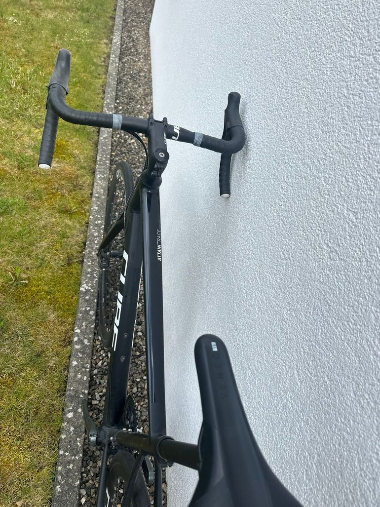 Gebrauchtes CUBE ATTAIN RACE 2021 2021 Road & Gravel, Schwarz — Bild 5 von 11