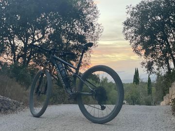 Used Specialized S-Works Epic EVO 2022 2022 Mountainbike, Light Gray, 29 — image 4 of 4