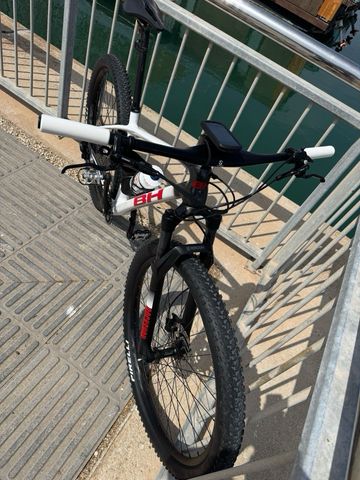 Tweedehands Bh - ultimate Shimano Deore XT 2023 Mountainbike — afbeelding 3 van 5