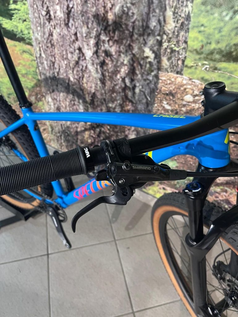 Used Specialized Chisel Comp 2020 2020 Mountainbike, Green, 29 — image 6 of 10