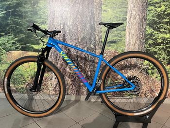 Used Specialized Chisel Comp 2020 2020 Mountainbike, Green, 29 — image 9 of 10