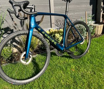 Used Trek Émonda SL 7 2022 2022 Road & Gravel