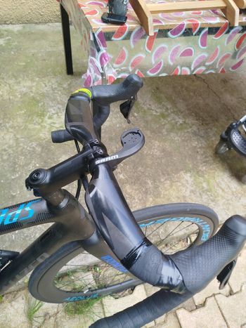Used Specialized Tarmac SL6 Disc Comp - Ultegra Di2 2020 2020 Road & Gravel, Black — image 8 of 13