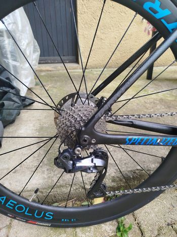 Used Specialized Tarmac SL6 Disc Comp - Ultegra Di2 2020 2020 Road & Gravel, Black — image 3 of 13