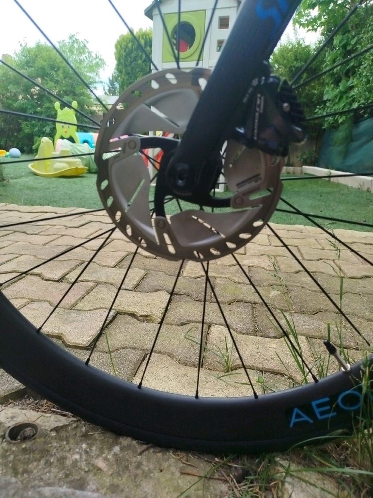 Used Specialized Tarmac SL6 Disc Comp - Ultegra Di2 2020 2020 Road & Gravel, Black — image 7 of 13