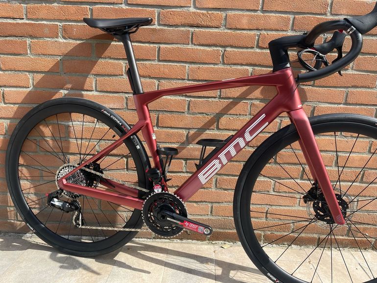 Used BMC Roadmachine 01 THREE 2024 2024 Road & Gravel, Red — image 6 of 6