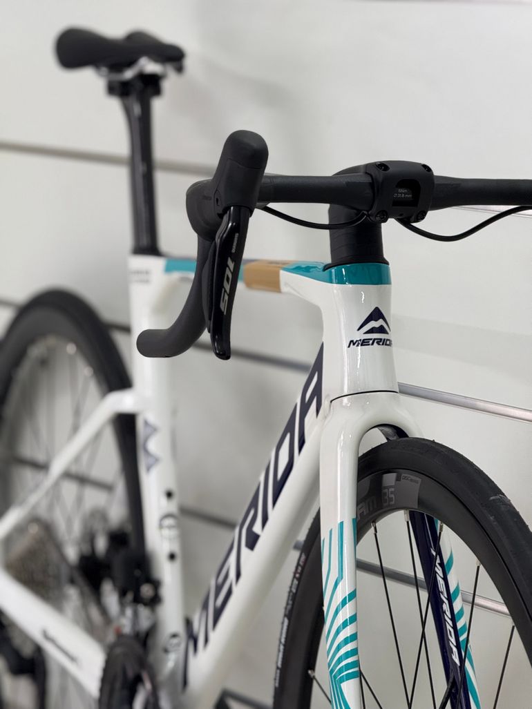 Used Merida Reacto 5000 Team Bahrain 2025 Road & Gravel, White — image 2 of 4
