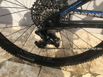 Used Specialized Epic Pro Carbon 2019 Mountainbike, Black — image 2 of 14