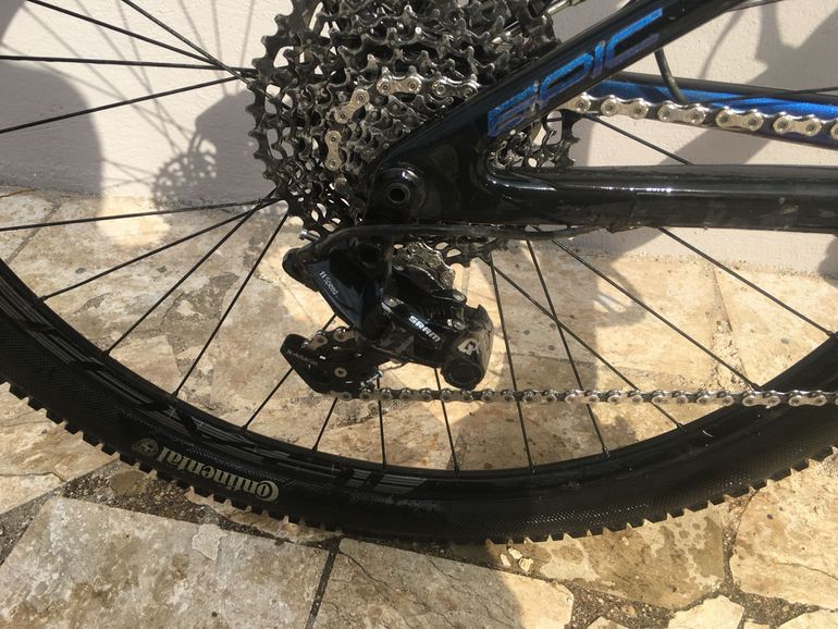Used Specialized Epic Pro Carbon 2019 Mountainbike, Black — image 2 of 14
