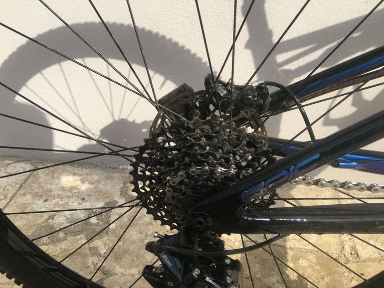 Used Specialized Epic Pro Carbon 2019 Mountainbike, Black — image 5 of 14