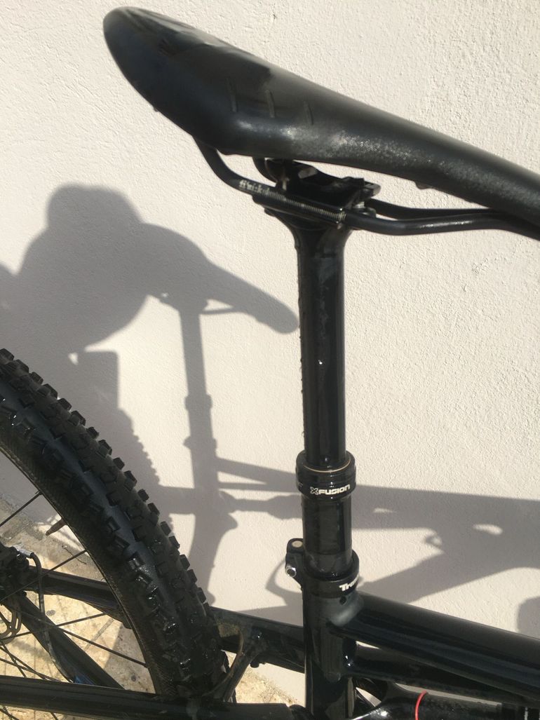 Used Specialized Epic Pro Carbon 2019 Mountainbike, Black — image 6 of 14