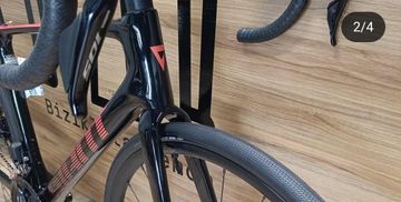 Used Giant Defy Advanced 1 2024 2024 Road & Gravel, Black — image 2 of 3
