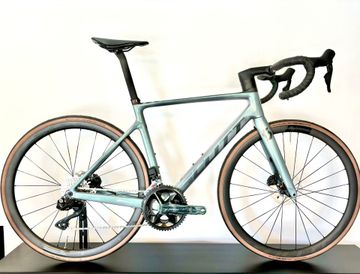 Used Scott Addict RC 15 2024 Road & Gravel