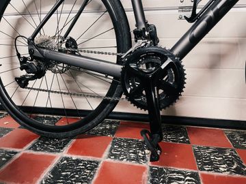 Orbea AVANT H30-D 2022 2022 Road & Gravel usato, Grigio chiaro — immagine 2 di 3