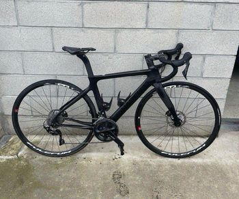 Käytetty Pinarello GAN Disk 105 Bike 2019 2019 Road & Gravel
