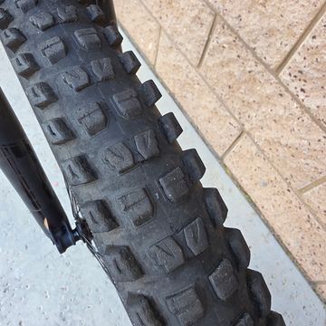 Used Specialized Stumpjumper Expert T-Type 2023 2023 Mountainbike, Orange, 29 — image 13 of 22