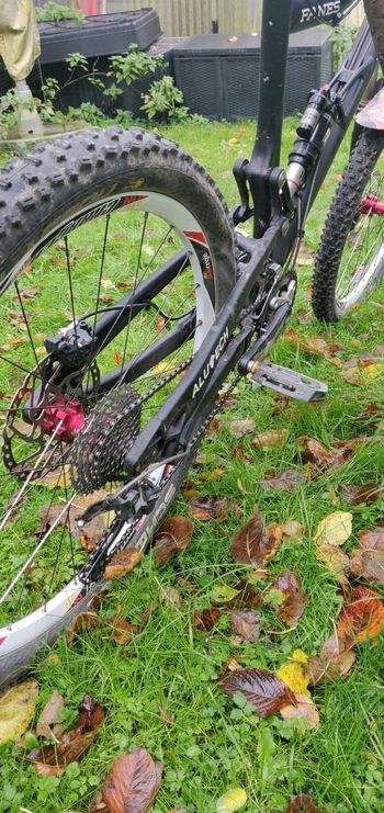Alutech Fanes 4.0 M2014 2014 Mountainbike usato, Nero — immagine 5 di 8
