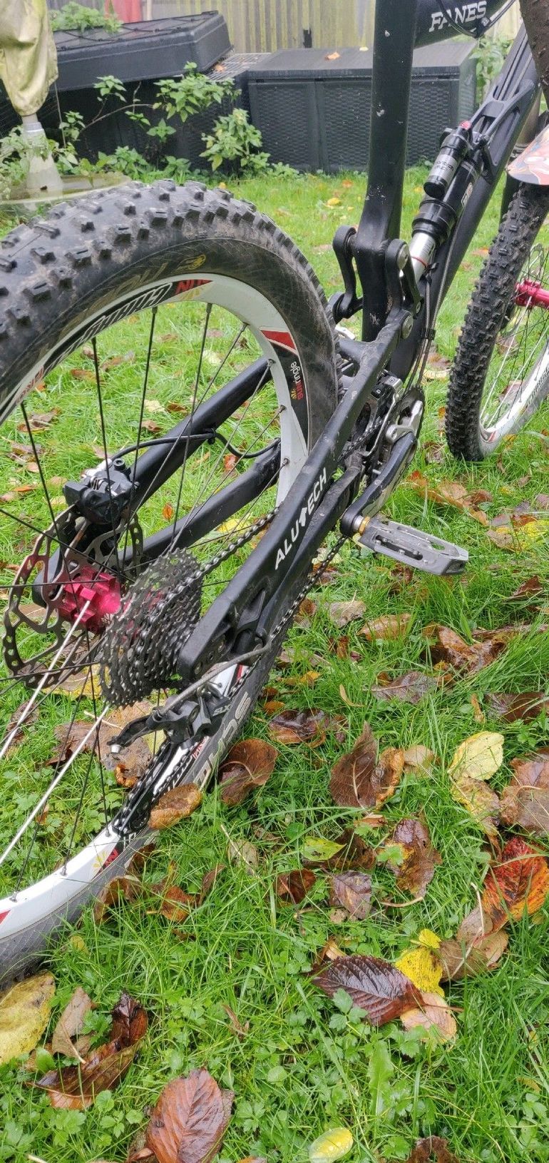 Alutech Fanes 4.0 M2014 2014 Mountainbike usato, Nero — immagine 5 di 8