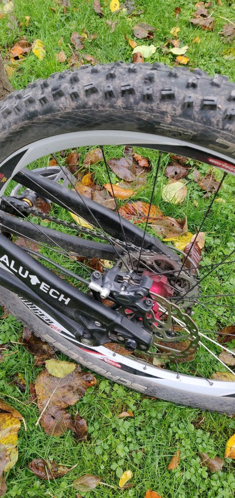 Alutech Fanes 4.0 M2014 2014 Mountainbike usato, Nero — immagine 4 di 8