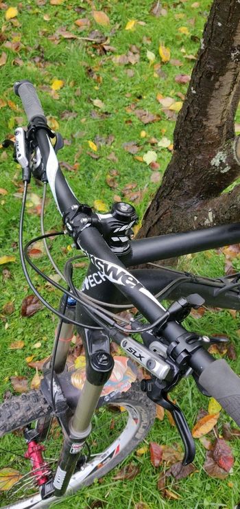 Alutech Fanes 4.0 M2014 2014 Mountainbike usato, Nero — immagine 2 di 8