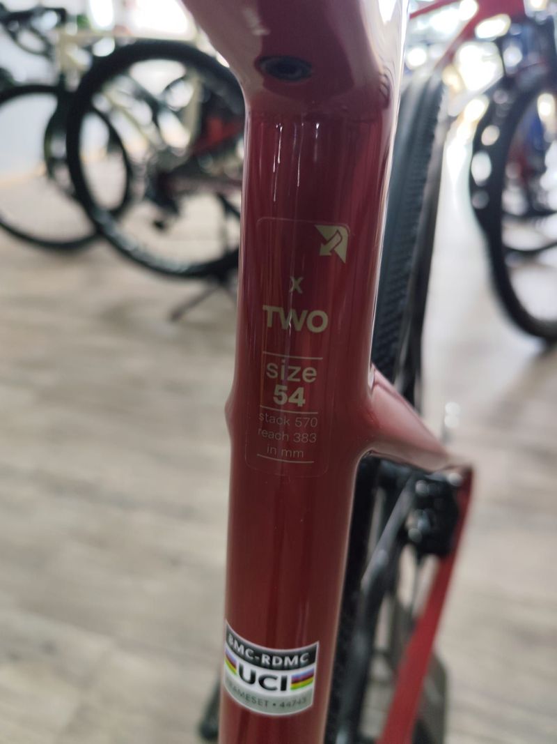 Used BMC Roadmachine X TWO 2024 2024 Road & Gravel, Red — image 9 of 10