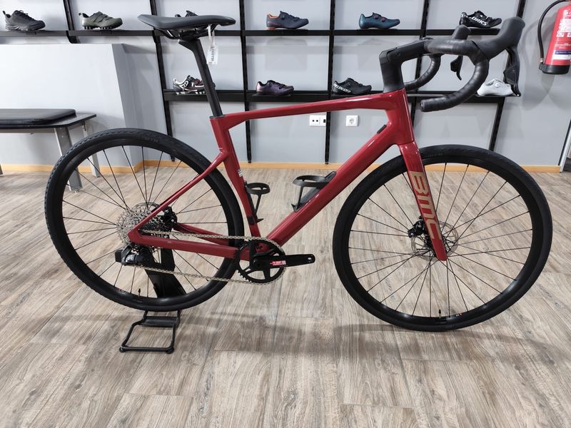 Used BMC Roadmachine X TWO 2024 2024 Road & Gravel, Red — image 10 of 10