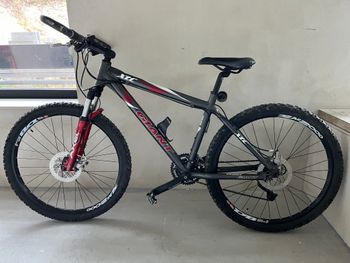 Giant 2004 2004 Mountainbike de segunda mano, Gris claro — imagen 3 de 10