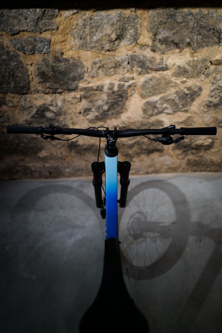ARC8 Essential SLX 2024 2024 Mountainbike usato, Blu — immagine 2 di 6