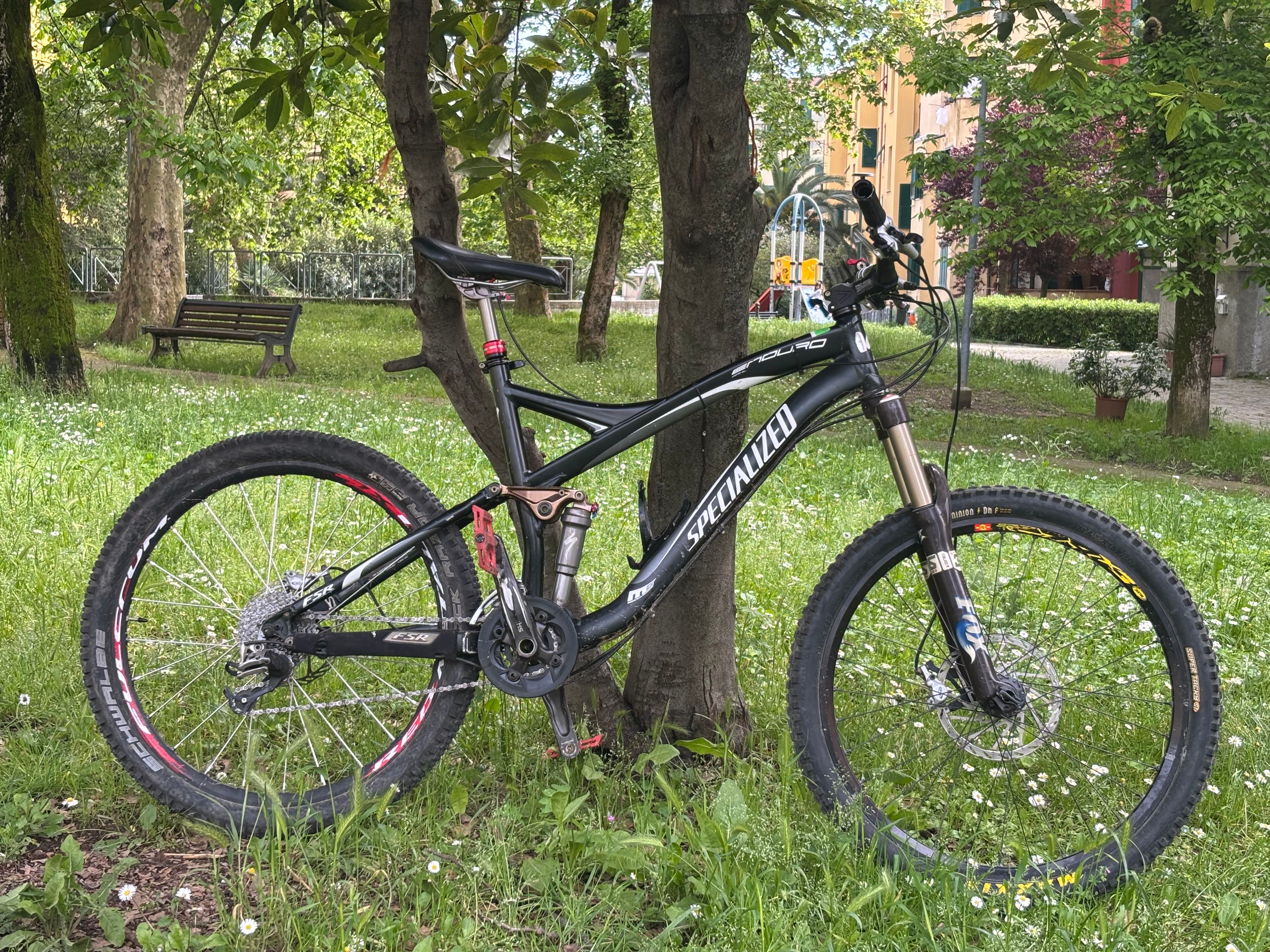 2009 Specialized Specialized Enduro Sl Comp 2008 Specialized