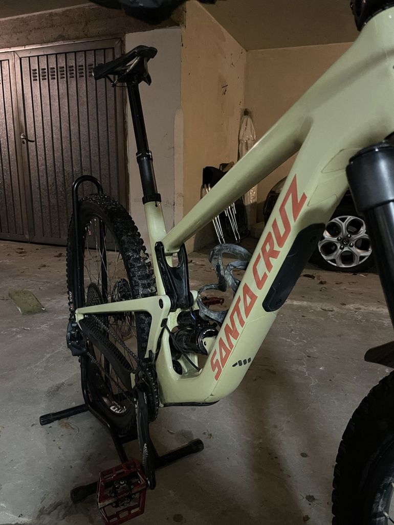 Used Santa Cruz Hightower Carbon CC 2021 Mountainbike, White — image 24 of 26