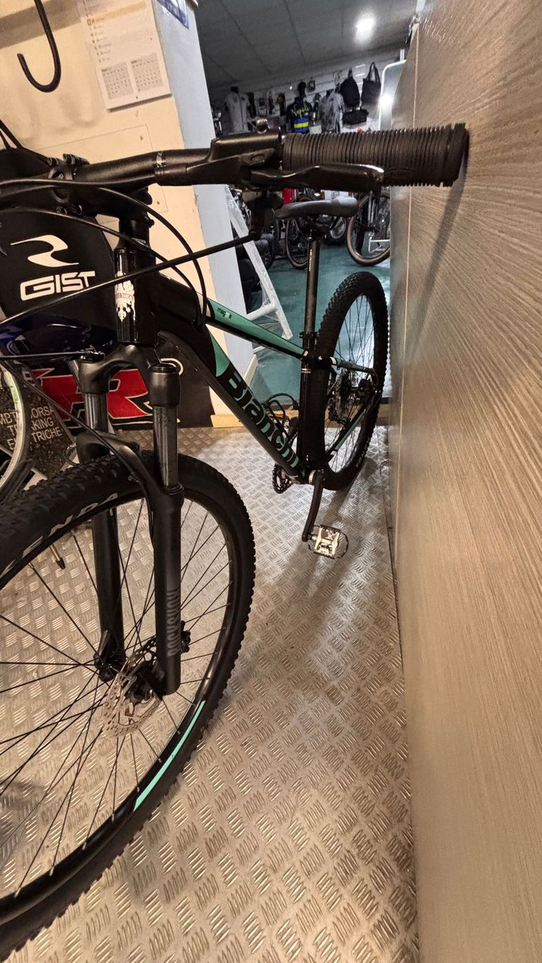 Used Bianchi Magma 2023 Mountainbike, Black — image 5 of 11