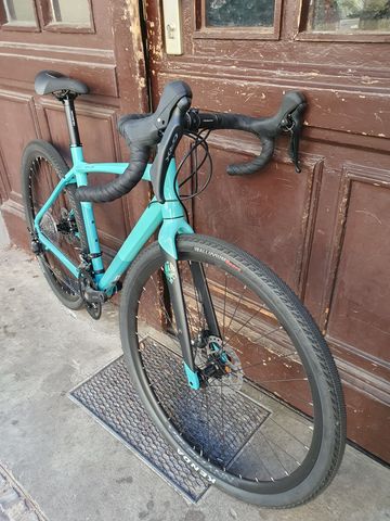 Used Bianchi Impulso GRX 600 2023 2023 Road & Gravel, Green — image 2 of 6