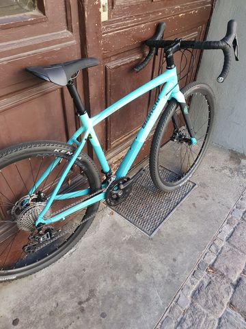 Used Bianchi Impulso GRX 600 2023 2023 Road & Gravel, Green — image 3 of 6