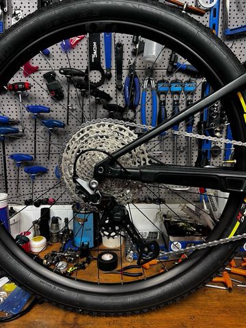 Orbea OIZ H30 2022 2022 Mountainbike usato, Nero — immagine 23 di 24