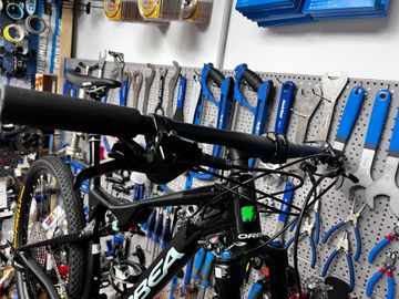 Orbea OIZ H30 2022 2022 Mountainbike usato, Nero — immagine 2 di 24